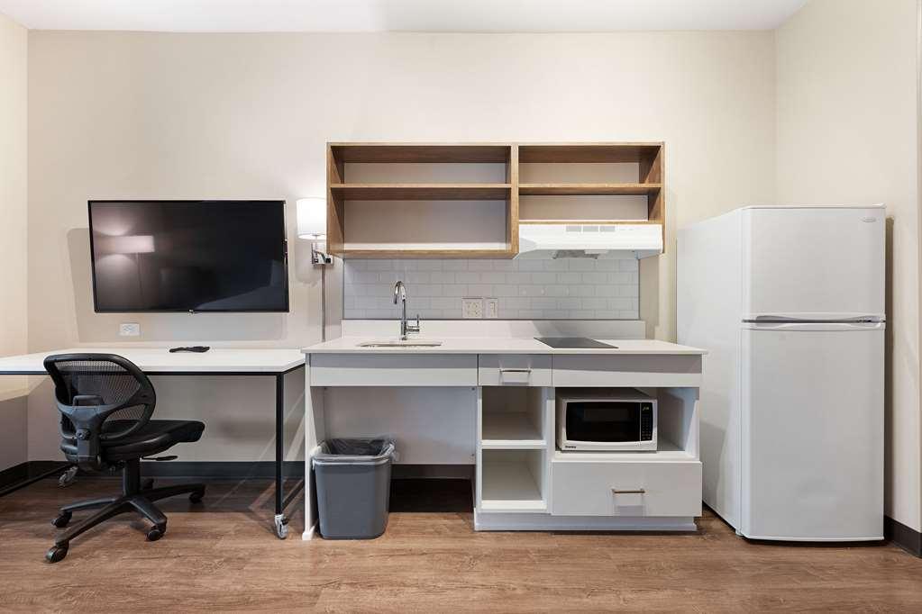 Extended Stay America Premier Suites - Daytona Beach - 오먼드 비치 객실 사진
